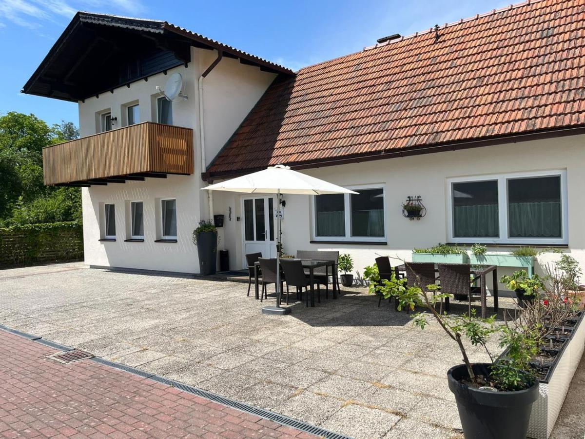 Danner Familien-Ferienwohnungen Schörfling am Attersee Exterior foto