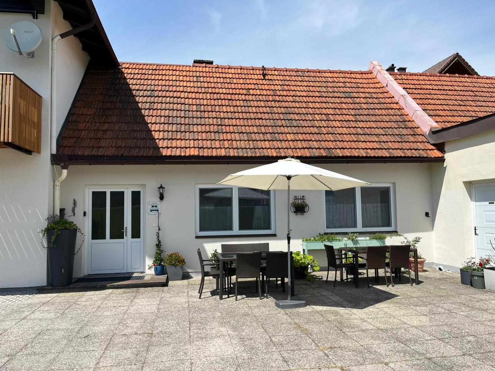 Danner Familien-Ferienwohnungen Schörfling am Attersee Exterior foto